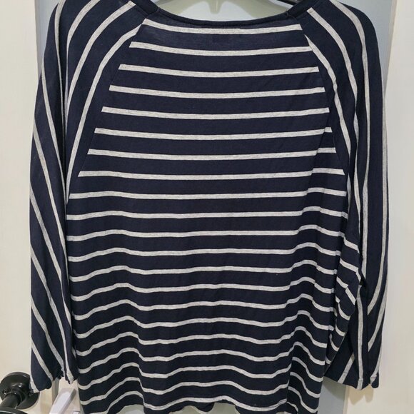 VINCE Striped 3/4 Sleeve Tee Navy Gray Soft Lightweight Knit Top Women’s Large - Picture 7 of 7